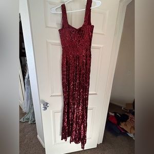 Maroon sequin Morgan and co Size 1 dress